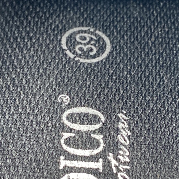 Women’s A’RCOPEDICO Leta Sneakers Sz. 8 U.S. Black/Gray. EUC - Picture 6 of 8